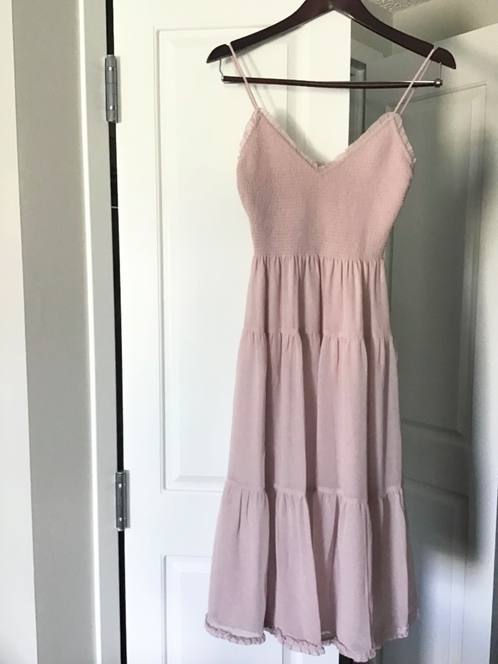 Like New Aritzia Wilfred Tuberose midi Dress XS